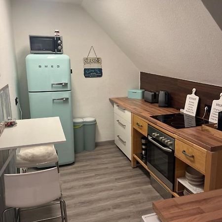 Sandys-Beachhouse Em 2024 Stadion -16 Fahrminuten Ferienwohnung Abtei Brauweiler Business Kueche Klima Parken Relax Travel Work Koeln Naehe Pulheim Luaran gambar