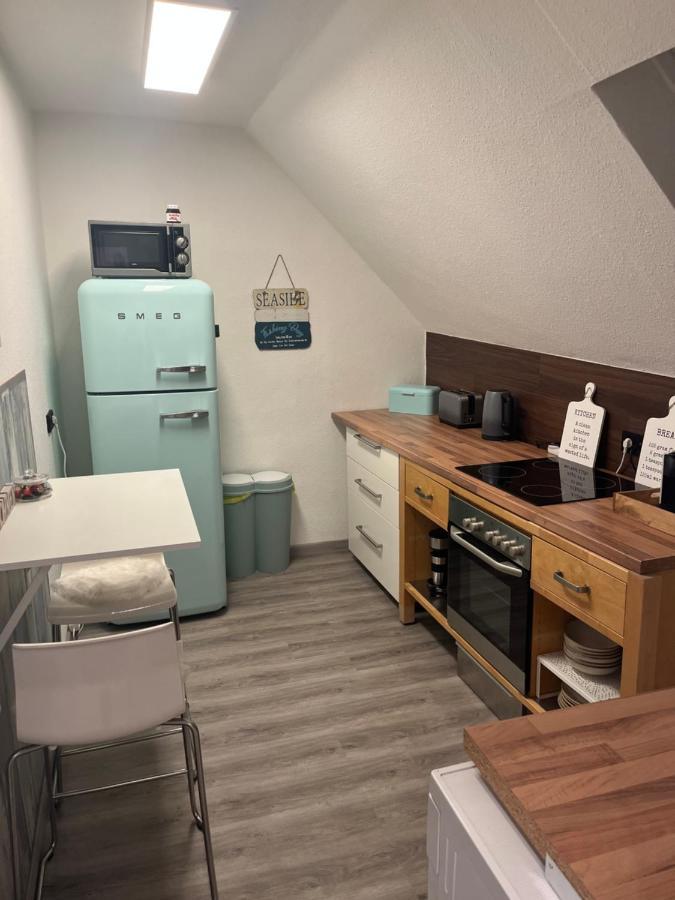 Sandys-Beachhouse Em 2024 Stadion -16 Fahrminuten Ferienwohnung Abtei Brauweiler Business Kueche Klima Parken Relax Travel Work Koeln Naehe Pulheim Luaran gambar